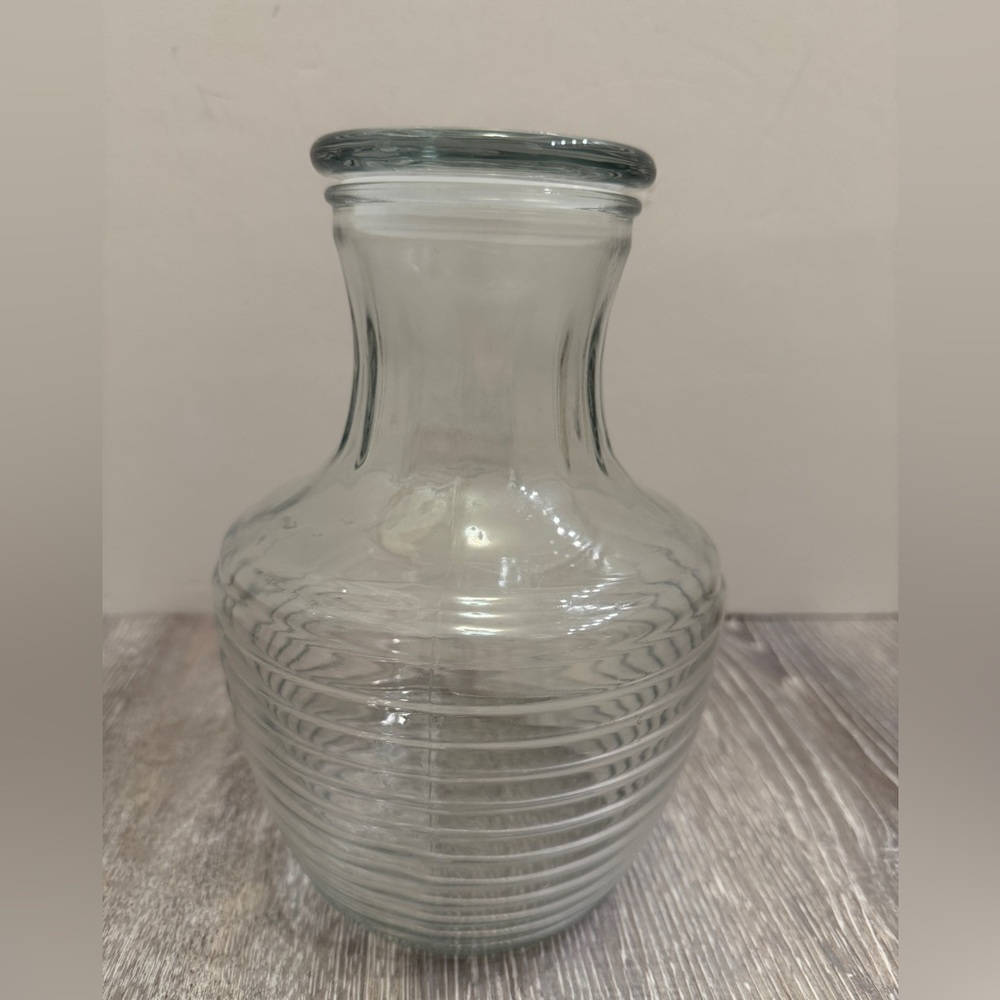 Vintage glass Anchor Hocking "Manhattan" carafe/pitcher